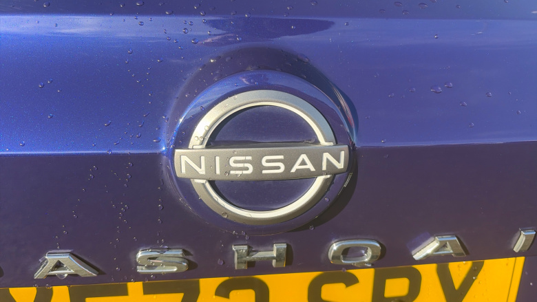 Nissan Qashqai 1.3 DiG-T MH Acenta Premium 5dr Petrol Hatchback